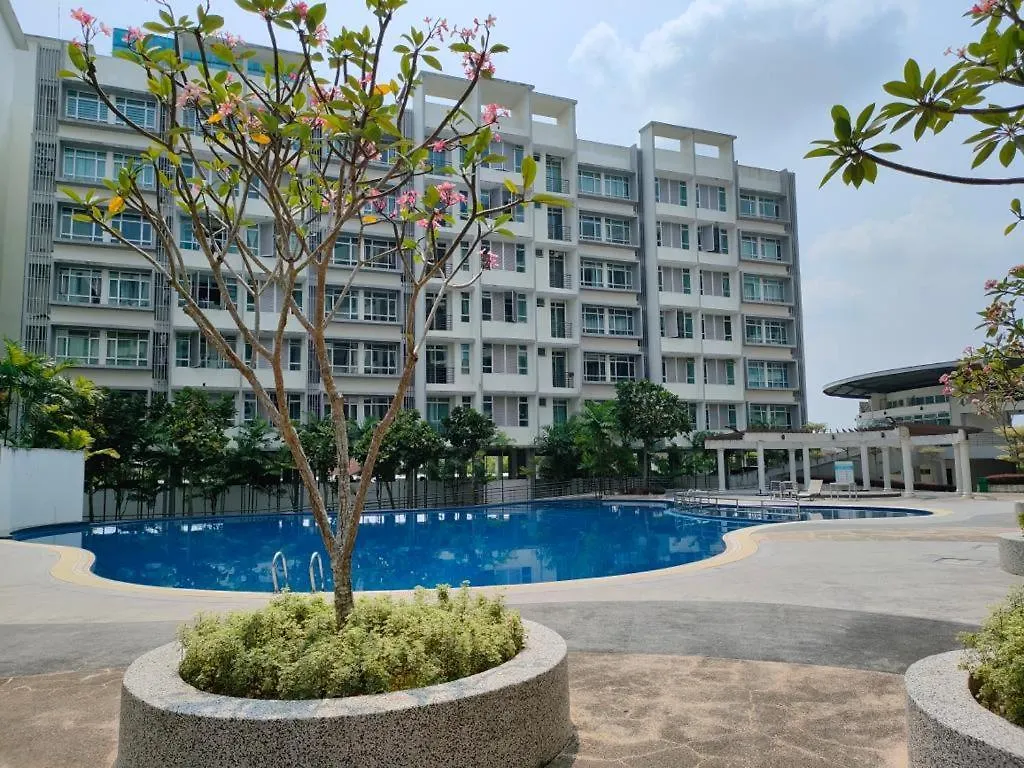 Midori Green Austin Height Ikea Toppen Apartment Johor Bahru 0*,  Malaysia